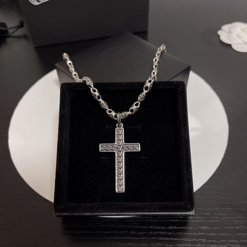 Ch**me He**ts necklaces